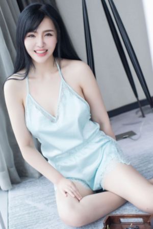 黑色超薄丝袜脚交视频_BD英语高清视频观看
